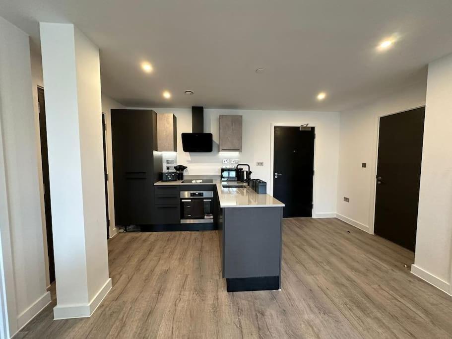 Stylish Central York Apartment Free Parking & Gym Extérieur photo