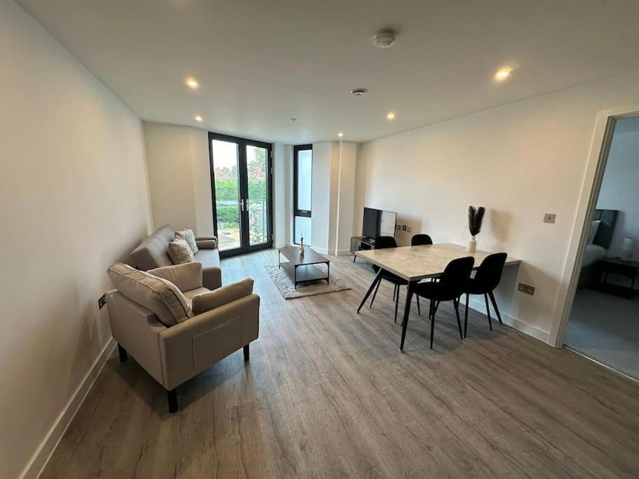 Stylish Central York Apartment Free Parking & Gym Extérieur photo